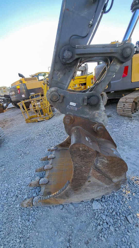 Bager gusjeničar VOLVO EC220ENH: slika Bager gusjeničar VOLVO EC220ENH Bager gusjeničar VOLVO EC220ENH: slika Bager gusjeničar VOLVO EC220ENH