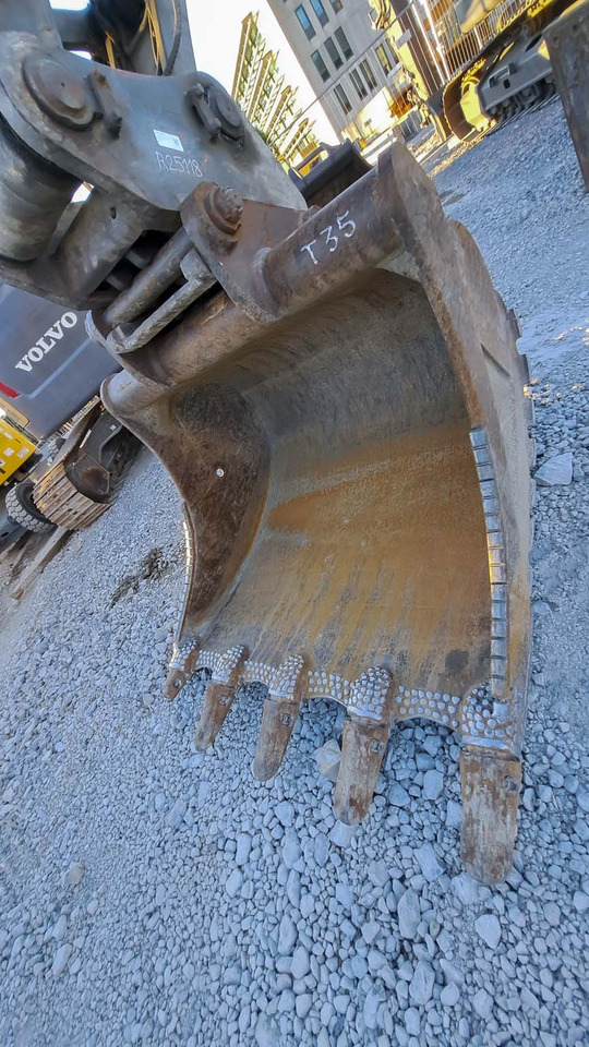 Bager gusjeničar VOLVO EC220ENH: slika Bager gusjeničar VOLVO EC220ENH Bager gusjeničar VOLVO EC220ENH: slika Bager gusjeničar VOLVO EC220ENH