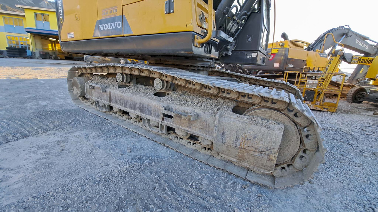 Bager gusjeničar VOLVO EC220ENH: slika Bager gusjeničar VOLVO EC220ENH Bager gusjeničar VOLVO EC220ENH: slika Bager gusjeničar VOLVO EC220ENH