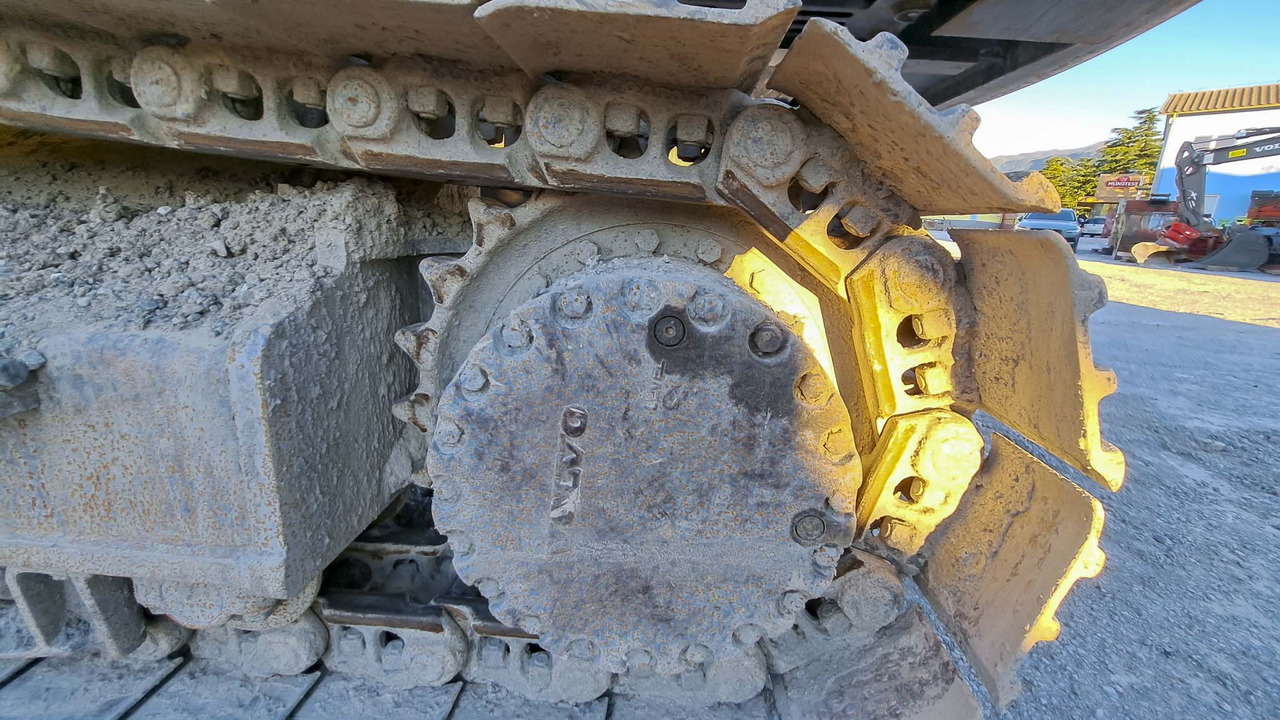 Bager gusjeničar VOLVO EC220ENH: slika Bager gusjeničar VOLVO EC220ENH Bager gusjeničar VOLVO EC220ENH: slika Bager gusjeničar VOLVO EC220ENH