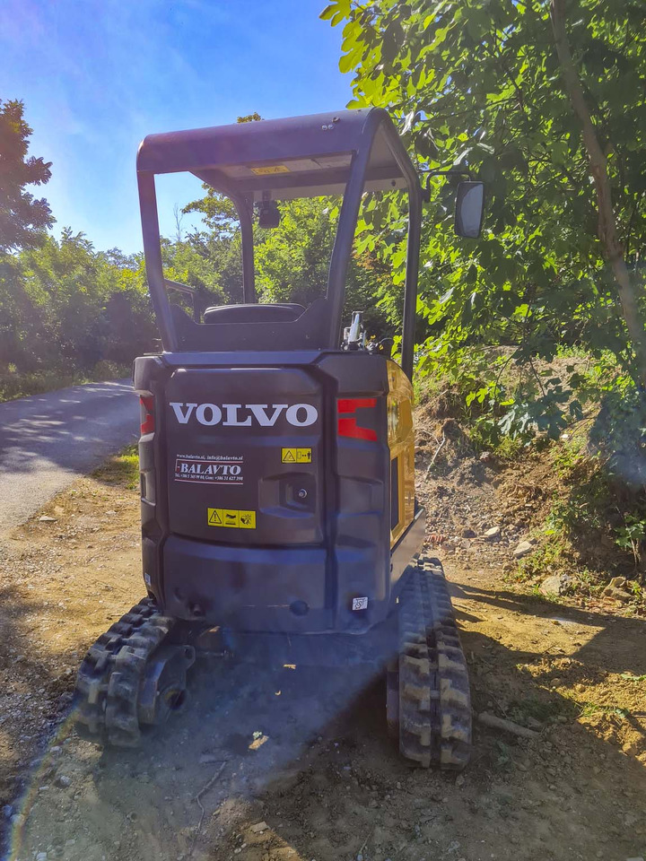 VOLVO ECR18E - Mini bager: slika VOLVO ECR18E - Mini bager VOLVO ECR18E - Mini bager: slika VOLVO ECR18E - Mini bager