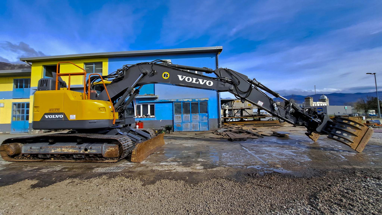 VOLVO ECR235EL - Bager gusjeničar: slika VOLVO ECR235EL - Bager gusjeničar VOLVO ECR235EL - Bager gusjeničar: slika VOLVO ECR235EL - Bager gusjeničar