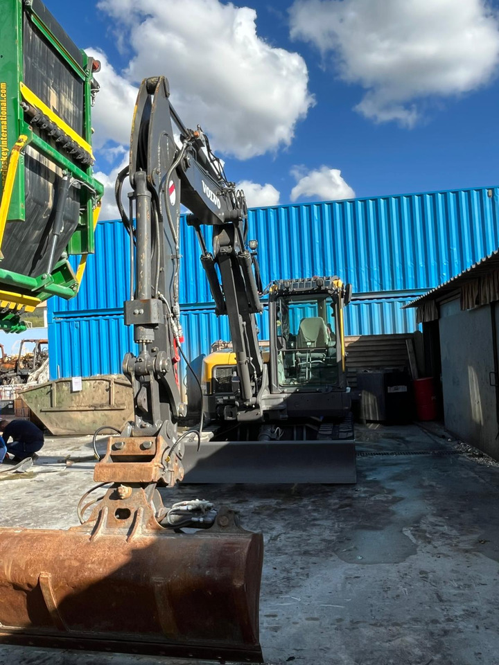 VOLVO ECR88D - Mini bager: slika VOLVO ECR88D - Mini bager VOLVO ECR88D - Mini bager: slika VOLVO ECR88D - Mini bager