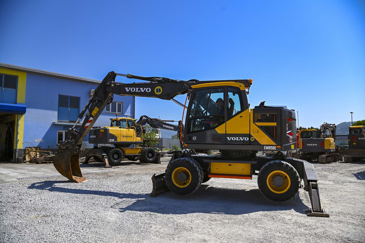 VOLVO EWR150E - Bager na kotačima: slika VOLVO EWR150E - Bager na kotačima VOLVO EWR150E - Bager na kotačima: slika VOLVO EWR150E - Bager na kotačima