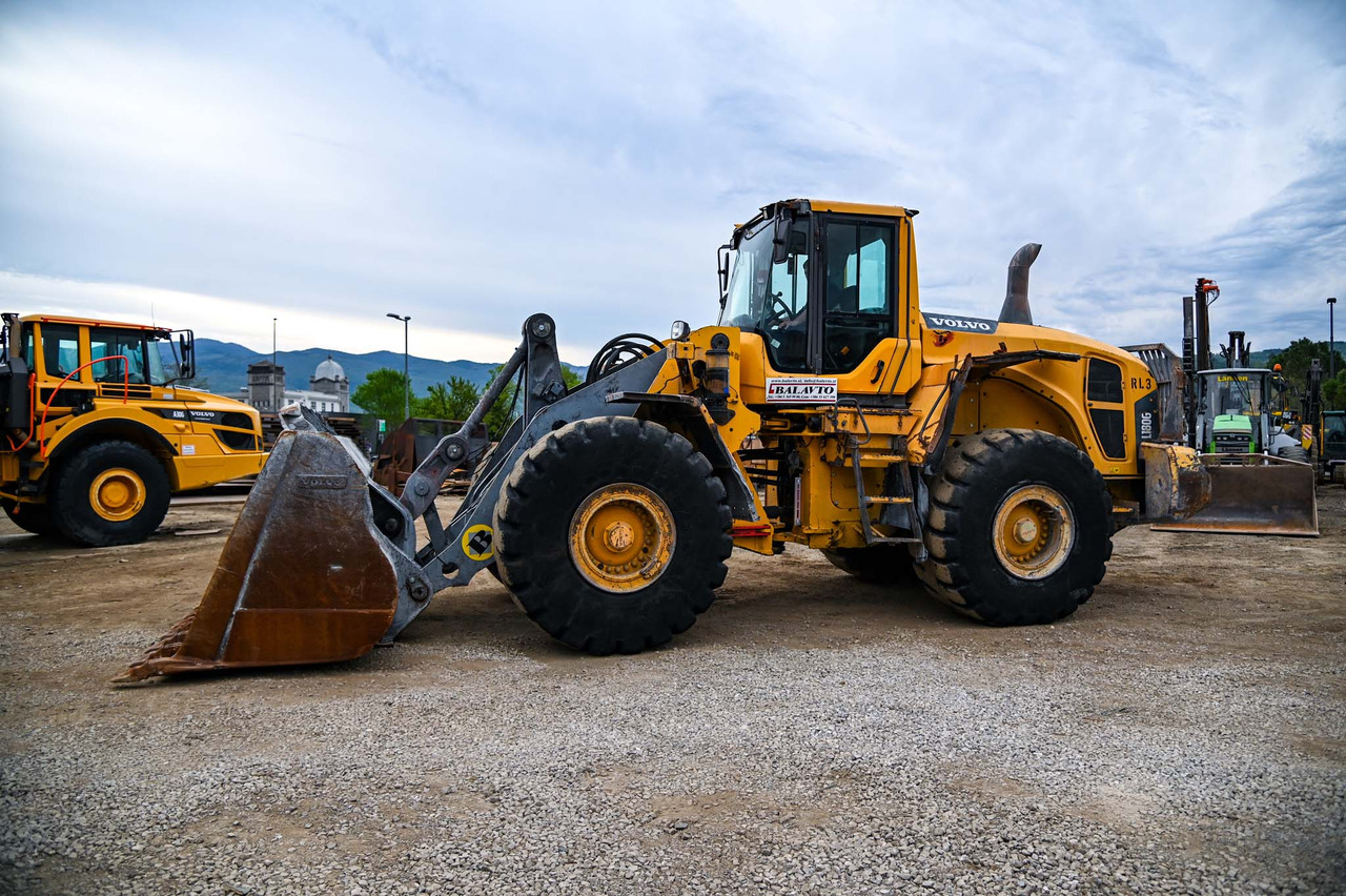 VOLVO L180G - Utovarivač na kotačima: slika VOLVO L180G - Utovarivač na kotačima VOLVO L180G - Utovarivač na kotačima: slika VOLVO L180G - Utovarivač na kotačima