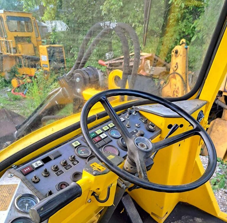 Volvo BM 4300 - Utovarivač na kotačima: slika Volvo BM 4300 - Utovarivač na kotačima Volvo BM 4300 - Utovarivač na kotačima: slika Volvo BM 4300 - Utovarivač na kotačima
