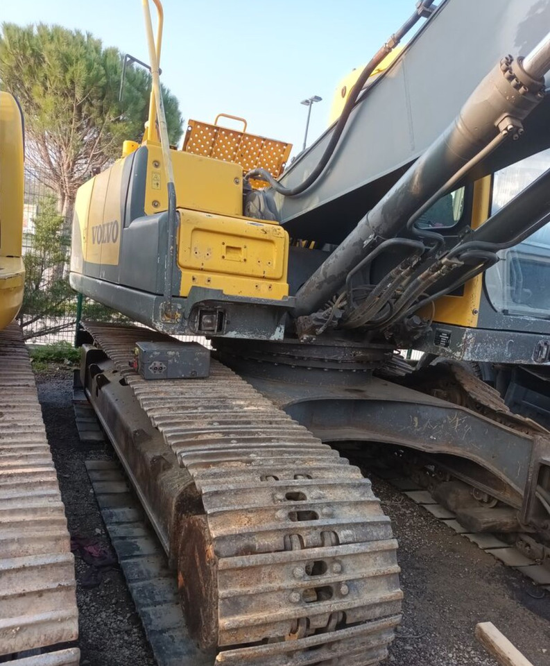 Volvo EC210BNL - Bager gusjeničar: slika Volvo EC210BNL - Bager gusjeničar Volvo EC210BNL - Bager gusjeničar: slika Volvo EC210BNL - Bager gusjeničar