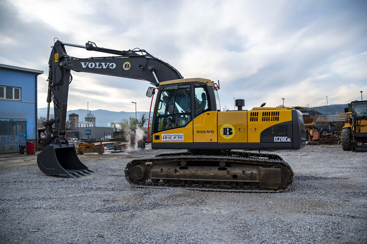 Volvo EC210CNL - Bager gusjeničar: slika Volvo EC210CNL - Bager gusjeničar Volvo EC210CNL - Bager gusjeničar: slika Volvo EC210CNL - Bager gusjeničar