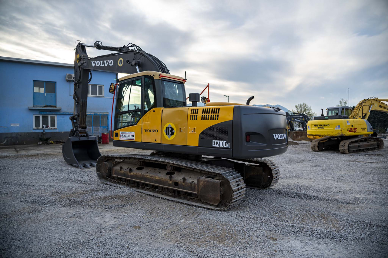 Volvo EC210CNL - Bager gusjeničar: slika Volvo EC210CNL - Bager gusjeničar Volvo EC210CNL - Bager gusjeničar: slika Volvo EC210CNL - Bager gusjeničar
