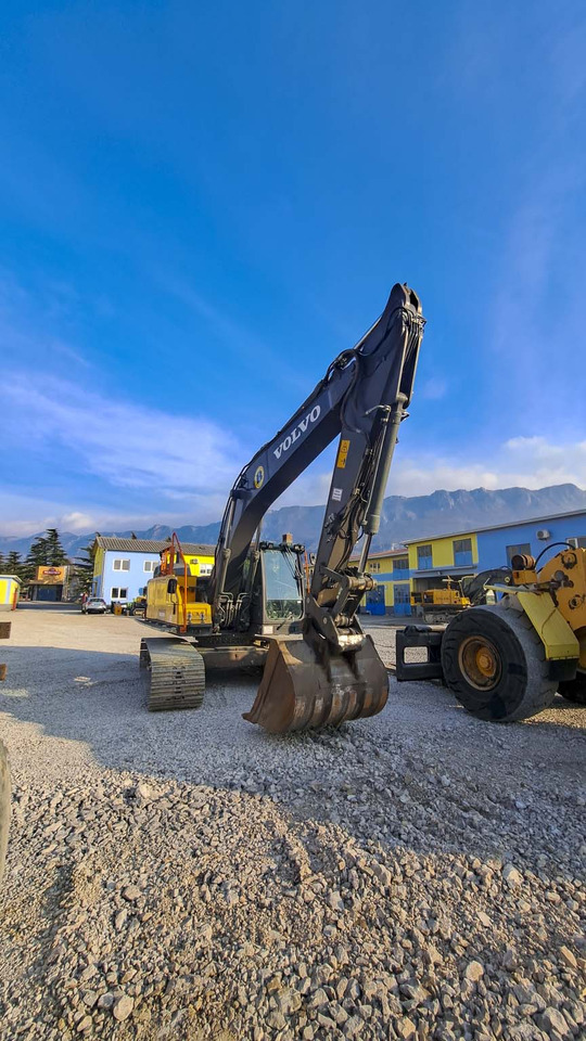 Volvo EC220EL - Bager gusjeničar: slika Volvo EC220EL - Bager gusjeničar Volvo EC220EL - Bager gusjeničar: slika Volvo EC220EL - Bager gusjeničar