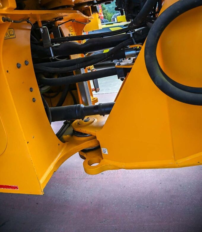 Utovarivač na kotačima Volvo L110H: slika Utovarivač na kotačima Volvo L110H