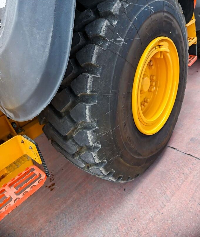 Utovarivač na kotačima Volvo L110H: slika Utovarivač na kotačima Volvo L110H