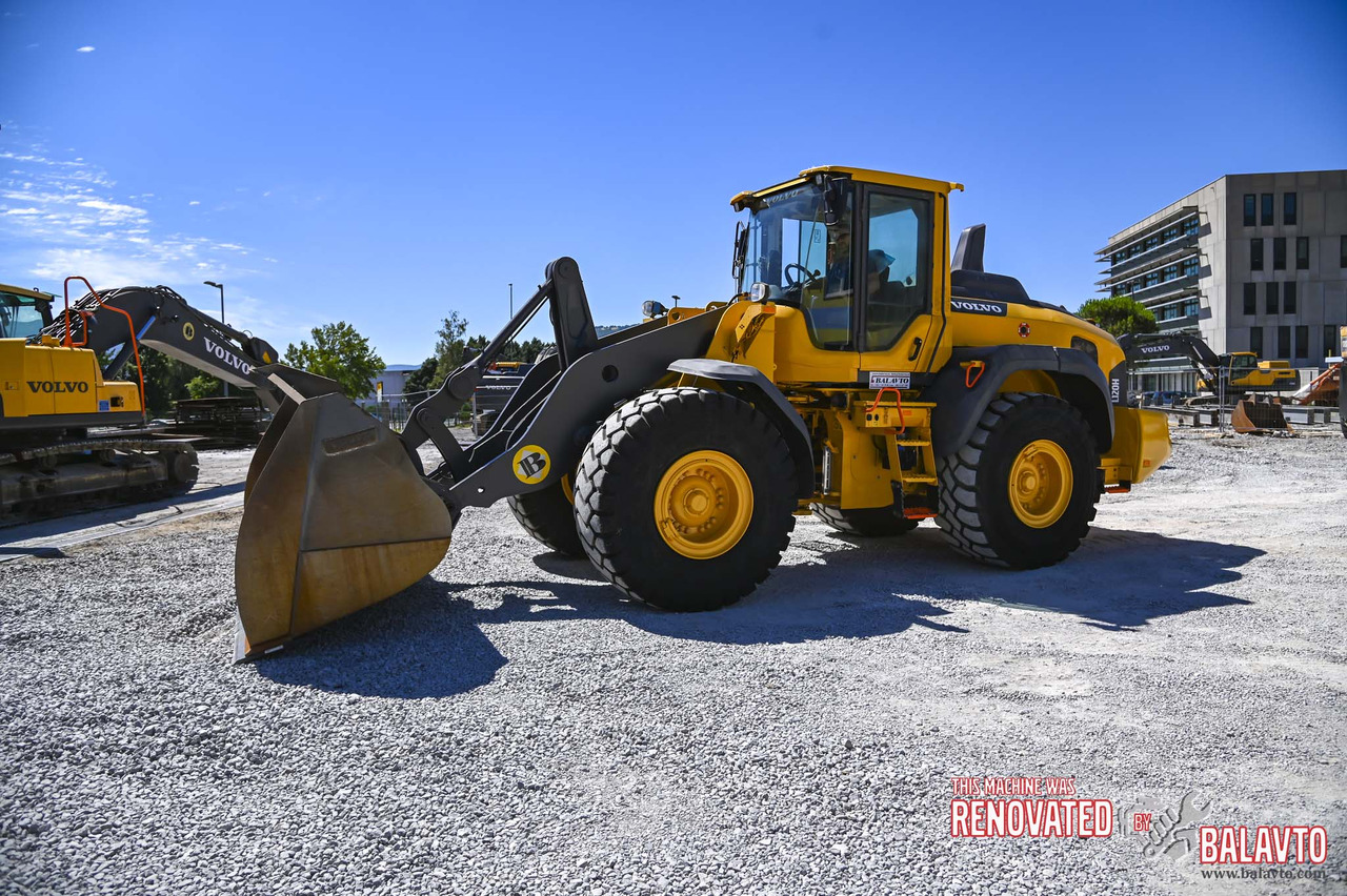 Volvo L120H - Utovarivač na kotačima: slika Volvo L120H - Utovarivač na kotačima Volvo L120H - Utovarivač na kotačima: slika Volvo L120H - Utovarivač na kotačima