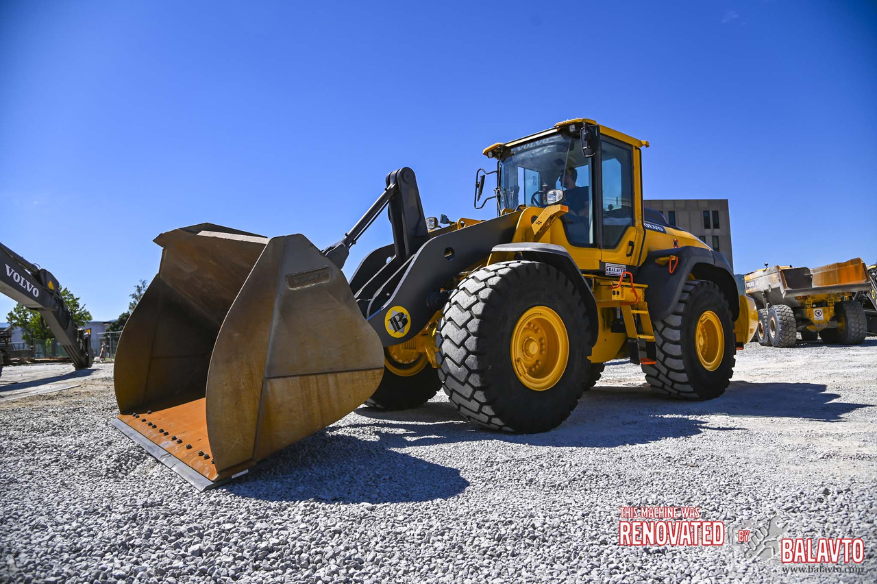 Volvo L120H - Utovarivač na kotačima: slika Volvo L120H - Utovarivač na kotačima Volvo L120H - Utovarivač na kotačima: slika Volvo L120H - Utovarivač na kotačima