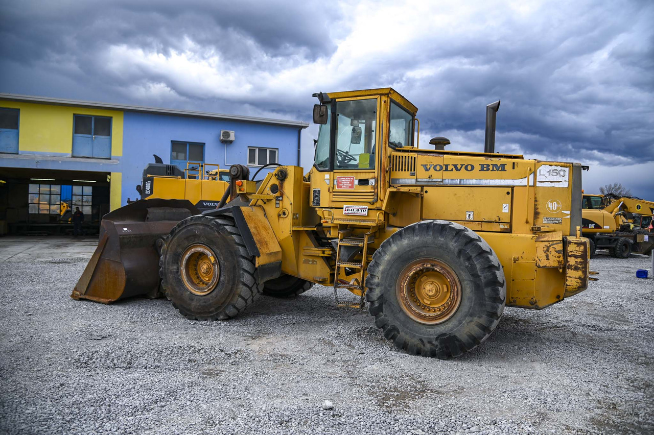 Volvo L150 - Utovarivač na kotačima: slika Volvo L150 - Utovarivač na kotačima Volvo L150 - Utovarivač na kotačima: slika Volvo L150 - Utovarivač na kotačima