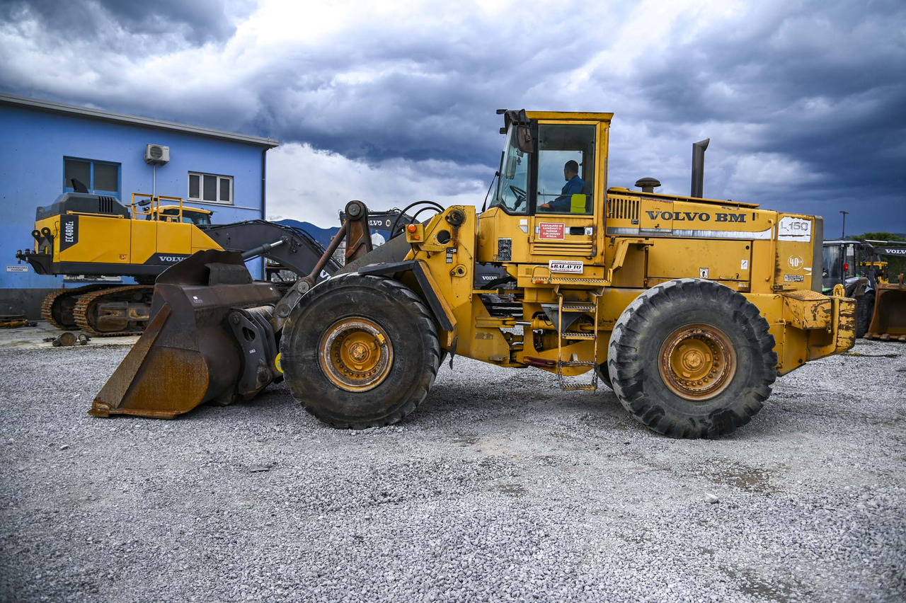 Volvo L150 - Utovarivač na kotačima: slika Volvo L150 - Utovarivač na kotačima Volvo L150 - Utovarivač na kotačima: slika Volvo L150 - Utovarivač na kotačima