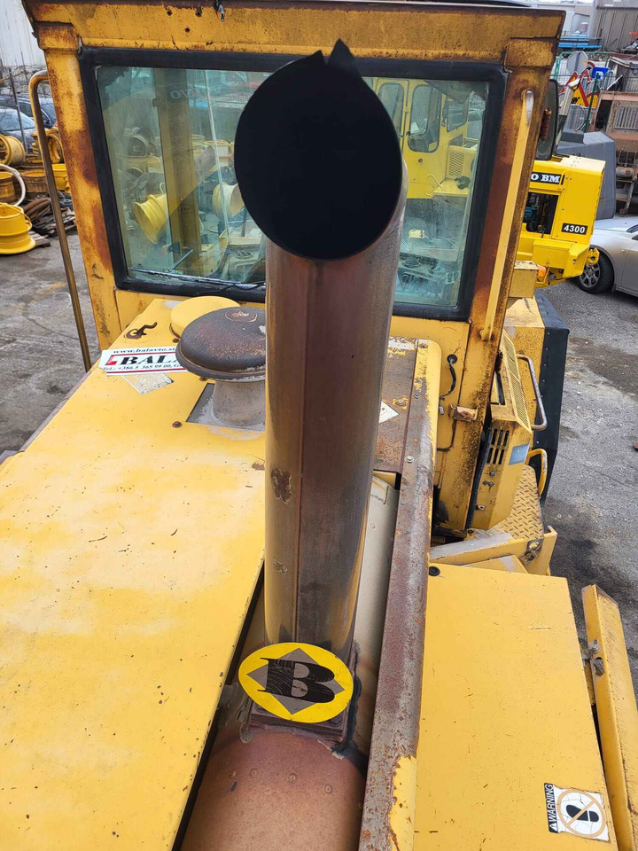 Volvo exhaust pipe - Ispušna cijev za Utovarivač: slika Volvo exhaust pipe - Ispušna cijev za Utovarivač Volvo exhaust pipe - Ispušna cijev za Utovarivač: slika Volvo exhaust pipe - Ispušna cijev za Utovarivač