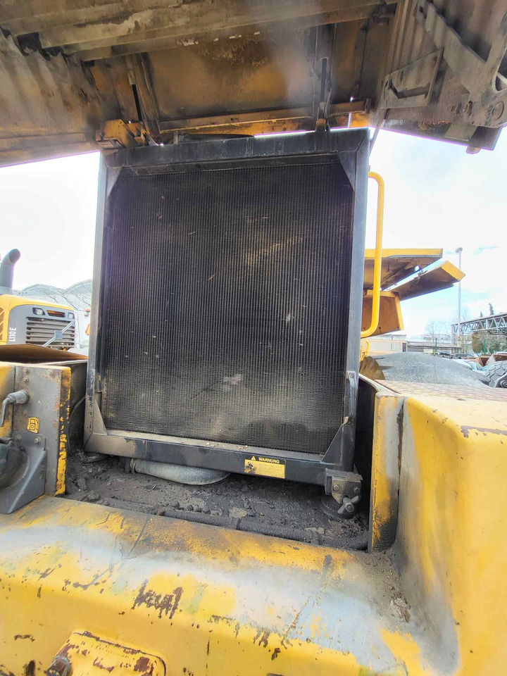 Volvo radiator - Hladnjak za Utovarivač: slika Volvo radiator - Hladnjak za Utovarivač Volvo radiator - Hladnjak za Utovarivač: slika Volvo radiator - Hladnjak za Utovarivač