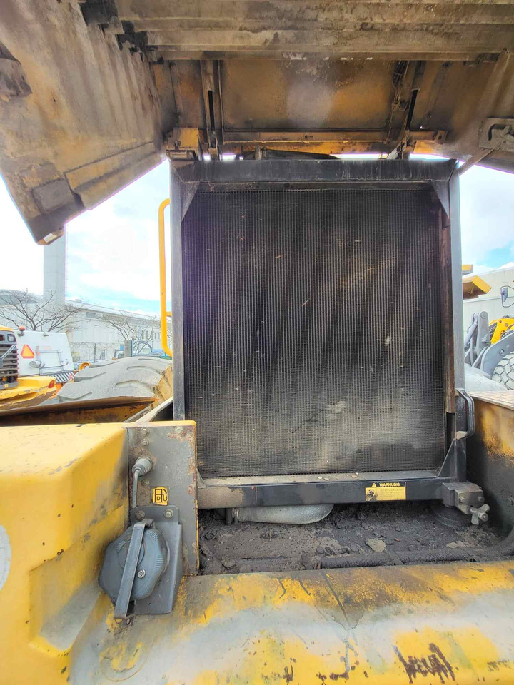 Volvo radiator - Hladnjak za Utovarivač: slika Volvo radiator - Hladnjak za Utovarivač Volvo radiator - Hladnjak za Utovarivač: slika Volvo radiator - Hladnjak za Utovarivač