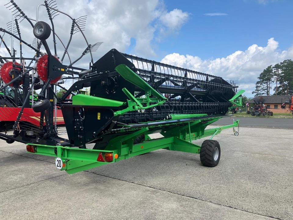 Deutz Fahr Schneidwerk DH540A inkl Schneidwerkwagen Mähdrescher - Heder za kombajn: slika Deutz Fahr Schneidwerk DH540A inkl Schneidwerkwagen Mähdrescher - Heder za kombajn Deutz Fahr Schneidwerk DH540A inkl Schneidwerkwagen Mähdrescher - Heder za kombajn: slika Deutz Fahr Schneidwerk DH540A inkl Schneidwerkwagen Mähdrescher - Heder za kombajn