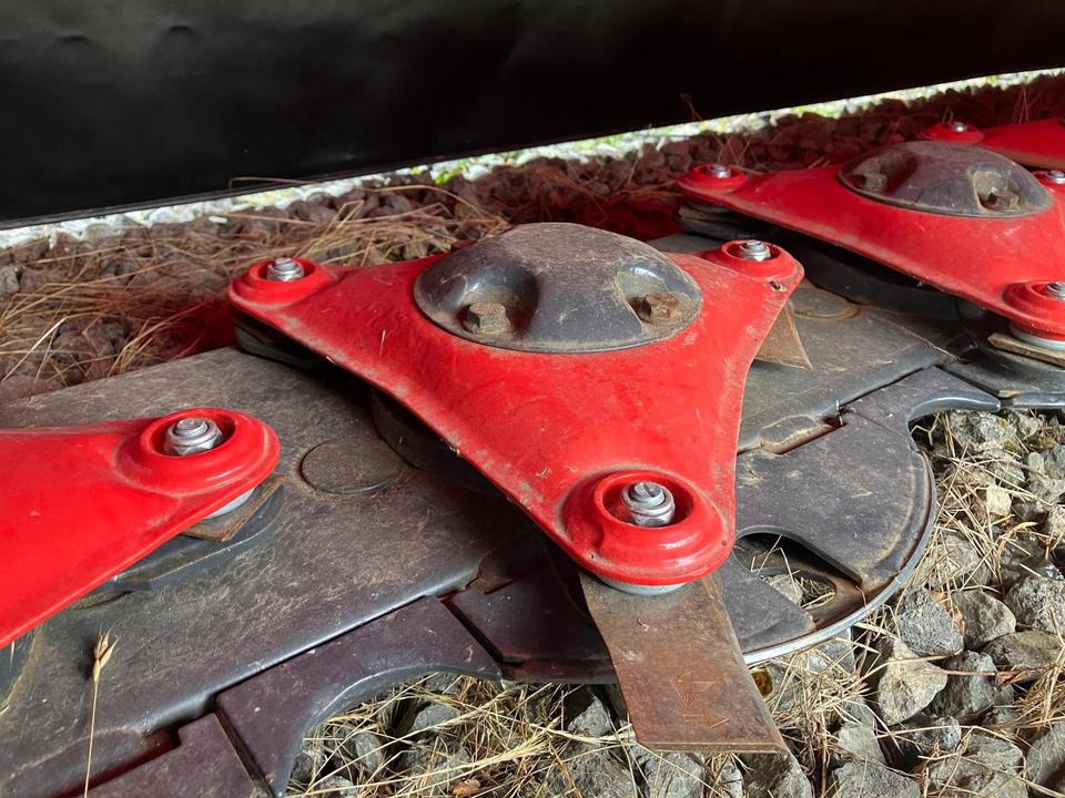 Vicon Extra 336 Heckscheibenmähwerk 3,50m - Drugi strojevi: slika Vicon Extra 336 Heckscheibenmähwerk 3,50m - Drugi strojevi Vicon Extra 336 Heckscheibenmähwerk 3,50m - Drugi strojevi: slika Vicon Extra 336 Heckscheibenmähwerk 3,50m - Drugi strojevi