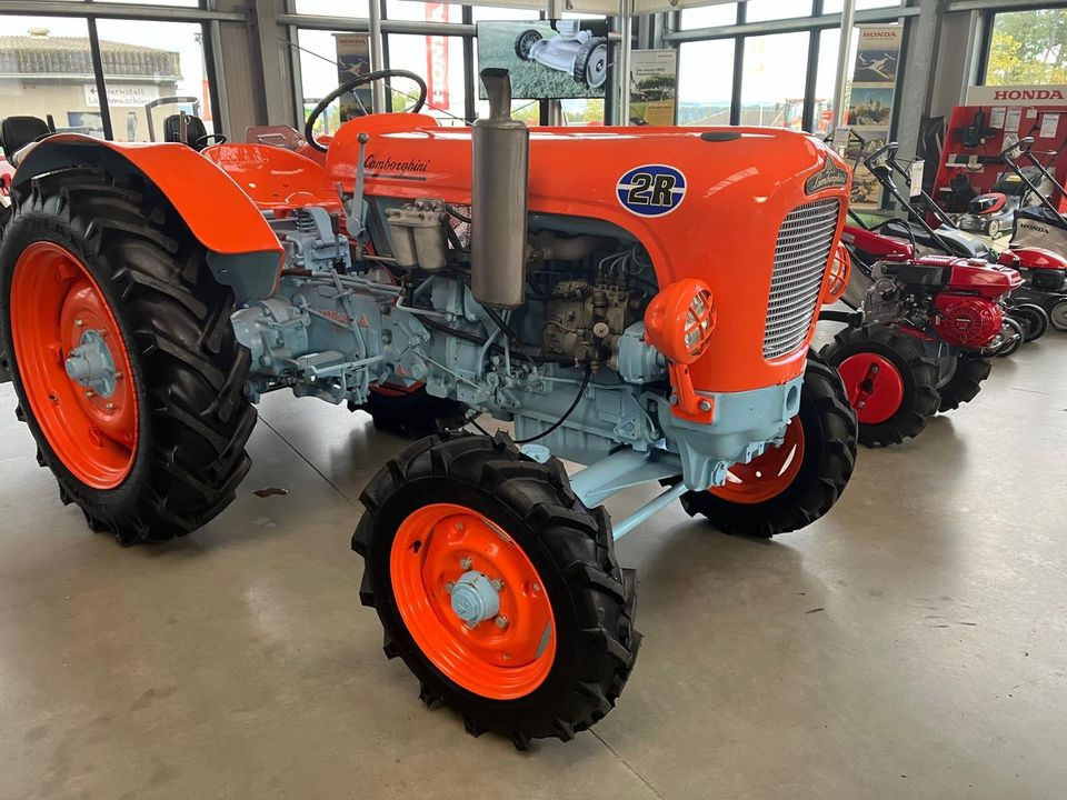 Lamborghini 2 R Typ FL3 Sammlerstück Oldtimer - Traktor: slika Lamborghini 2 R Typ FL3 Sammlerstück Oldtimer - Traktor Lamborghini 2 R Typ FL3 Sammlerstück Oldtimer - Traktor: slika Lamborghini 2 R Typ FL3 Sammlerstück Oldtimer - Traktor