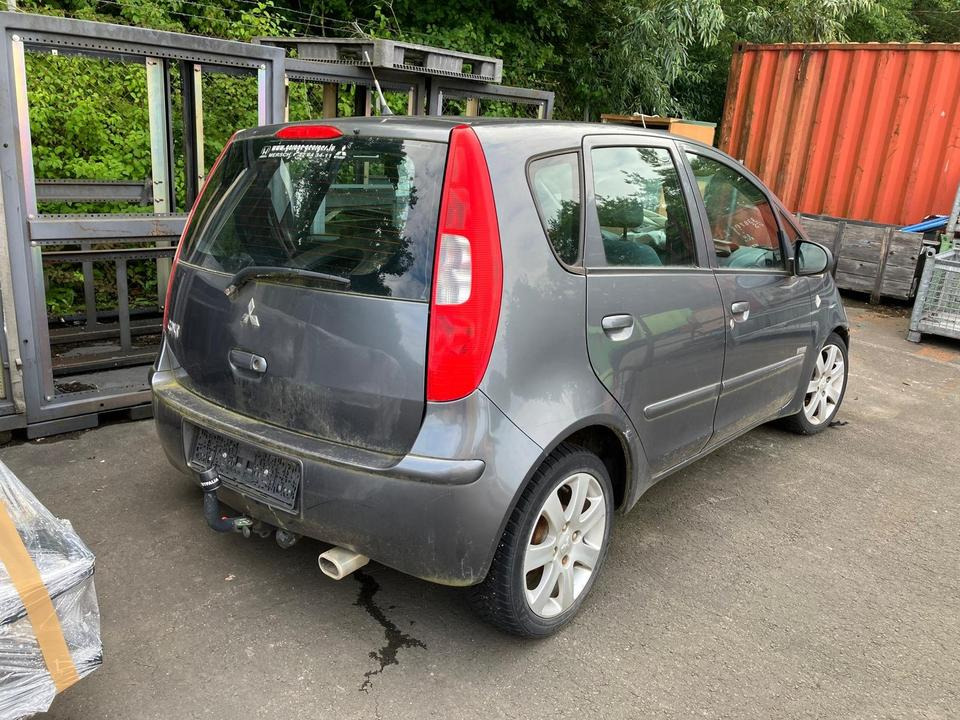 Mitsubishi Colt Unfallfahrzeug - Automobil: slika Mitsubishi Colt Unfallfahrzeug - Automobil Mitsubishi Colt Unfallfahrzeug - Automobil: slika Mitsubishi Colt Unfallfahrzeug - Automobil