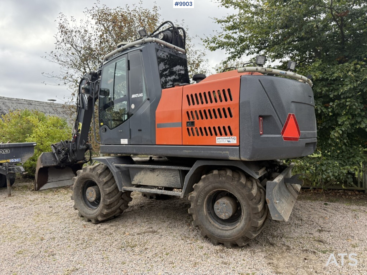 Atlas 160 wheel excavator with tiltrotator and attachments - Bager na kotačima: slika Atlas 160 wheel excavator with tiltrotator and attachments - Bager na kotačima Atlas 160 wheel excavator with tiltrotator and attachments - Bager na kotačima: slika Atlas 160 wheel excavator with tiltrotator and attachments - Bager na kotačima