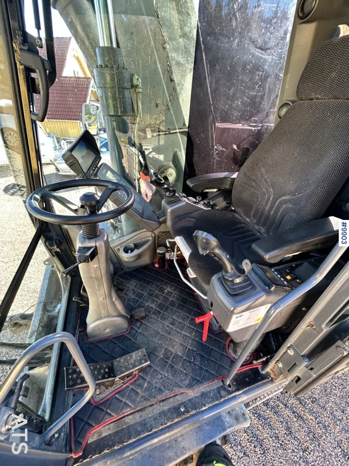 Atlas 160 wheel excavator with tiltrotator and attachments - Bager na kotačima: slika Atlas 160 wheel excavator with tiltrotator and attachments - Bager na kotačima Atlas 160 wheel excavator with tiltrotator and attachments - Bager na kotačima: slika Atlas 160 wheel excavator with tiltrotator and attachments - Bager na kotačima