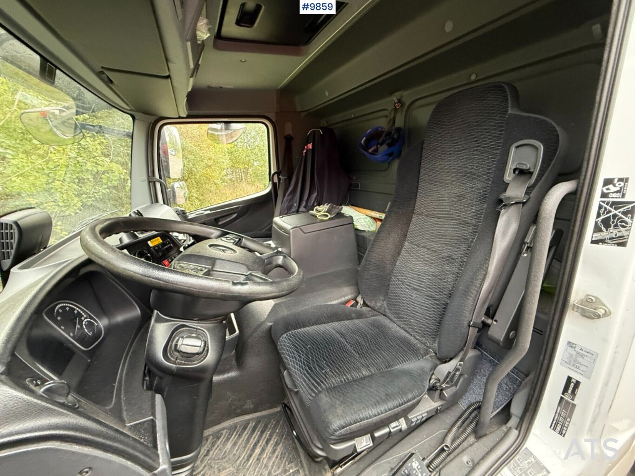 Zakup  Box Truck Mercedes Benz Atego 1524 with openable side Box Truck Mercedes Benz Atego 1524 with openable side: slika Zakup  Box Truck Mercedes Benz Atego 1524 with openable side Box Truck Mercedes Benz Atego 1524 with openable side