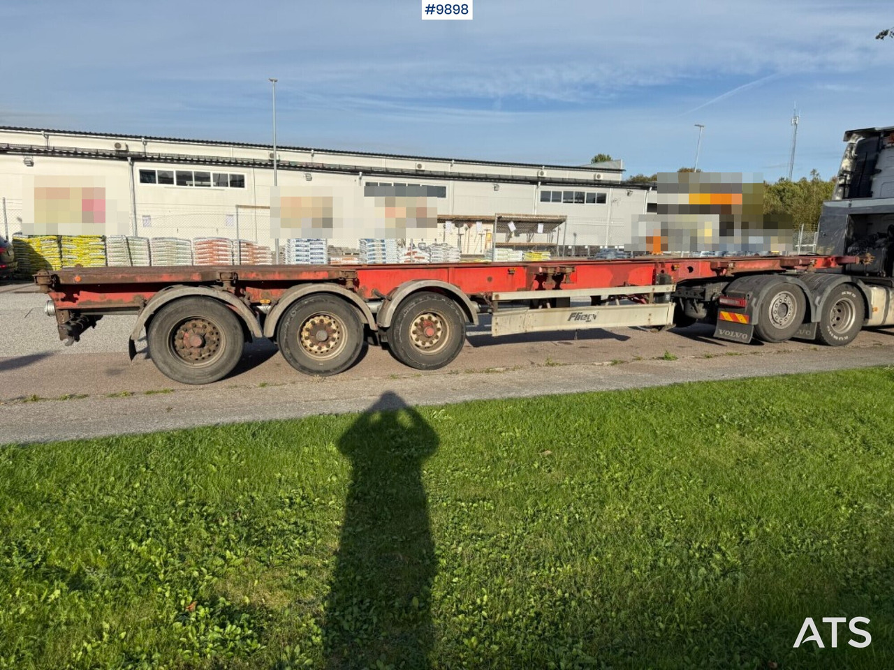 Container chassis Fliegl SDS 400 - Transporter kontejnera/ Poluprikolica s izmjenjivim sanducima: slika  Container chassis Fliegl SDS 400 - Transporter kontejnera/ Poluprikolica s izmjenjivim sanducima Container chassis Fliegl SDS 400 - Transporter kontejnera/ Poluprikolica s izmjenjivim sanducima: slika  Container chassis Fliegl SDS 400 - Transporter kontejnera/ Poluprikolica s izmjenjivim sanducima