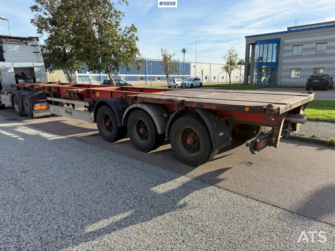 Container chassis Fliegl SDS 400 - Transporter kontejnera/ Poluprikolica s izmjenjivim sanducima: slika  Container chassis Fliegl SDS 400 - Transporter kontejnera/ Poluprikolica s izmjenjivim sanducima Container chassis Fliegl SDS 400 - Transporter kontejnera/ Poluprikolica s izmjenjivim sanducima: slika  Container chassis Fliegl SDS 400 - Transporter kontejnera/ Poluprikolica s izmjenjivim sanducima
