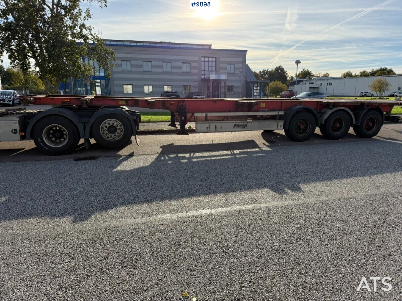Container chassis Fliegl SDS 400 - Transporter kontejnera/ Poluprikolica s izmjenjivim sanducima: slika  Container chassis Fliegl SDS 400 - Transporter kontejnera/ Poluprikolica s izmjenjivim sanducima Container chassis Fliegl SDS 400 - Transporter kontejnera/ Poluprikolica s izmjenjivim sanducima: slika  Container chassis Fliegl SDS 400 - Transporter kontejnera/ Poluprikolica s izmjenjivim sanducima