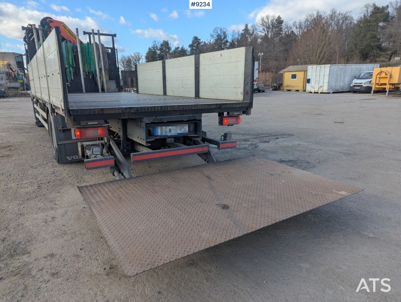 Crane Truck Volvo FM 330 4X2 with tail lift - Kamion s otvorenim sandukom, Kamion s kranom: slika Crane Truck Volvo FM 330 4X2 with tail lift - Kamion s otvorenim sandukom, Kamion s kranom Crane Truck Volvo FM 330 4X2 with tail lift - Kamion s otvorenim sandukom, Kamion s kranom: slika Crane Truck Volvo FM 330 4X2 with tail lift - Kamion s otvorenim sandukom, Kamion s kranom