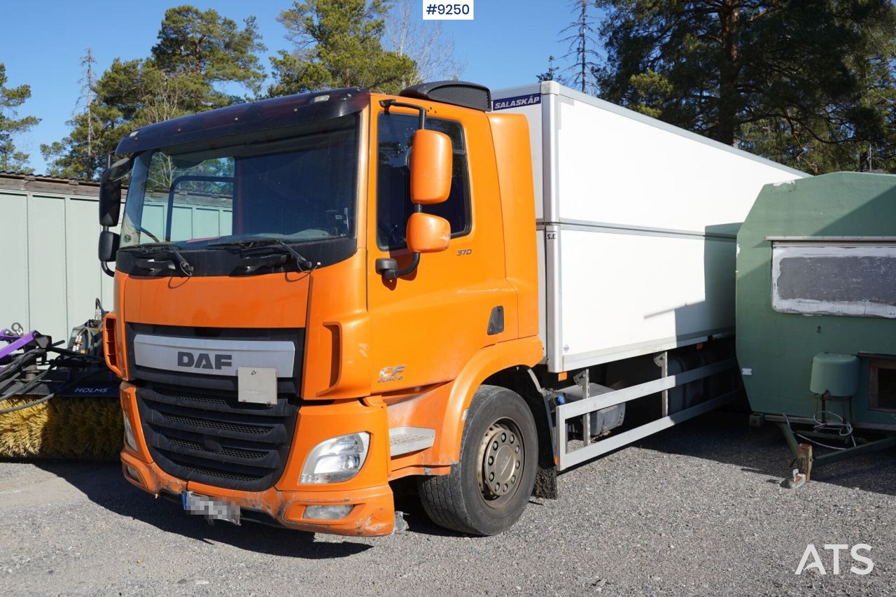 DAF CF 370Y Box truck, Height adjustable box - Kamion sandučar: slika DAF CF 370Y Box truck, Height adjustable box - Kamion sandučar DAF CF 370Y Box truck, Height adjustable box - Kamion sandučar: slika DAF CF 370Y Box truck, Height adjustable box - Kamion sandučar