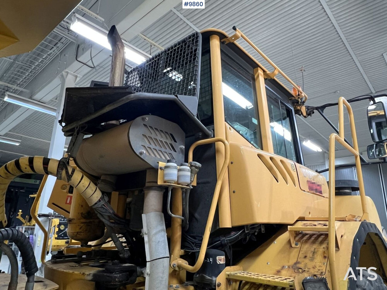 Dumper Volvo A25D 6x6 - Zglobni istovarivač: slika Dumper Volvo A25D 6x6 - Zglobni istovarivač Dumper Volvo A25D 6x6 - Zglobni istovarivač: slika Dumper Volvo A25D 6x6 - Zglobni istovarivač