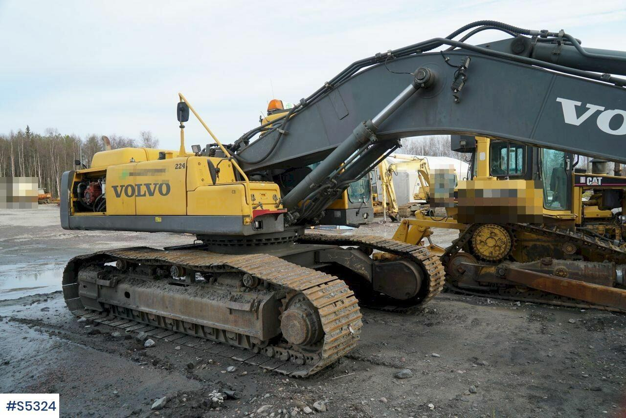 EXCAVATOR Volvo EC460BLC WITH BUCKET - Bager: slika EXCAVATOR Volvo EC460BLC WITH BUCKET - Bager EXCAVATOR Volvo EC460BLC WITH BUCKET - Bager: slika EXCAVATOR Volvo EC460BLC WITH BUCKET - Bager