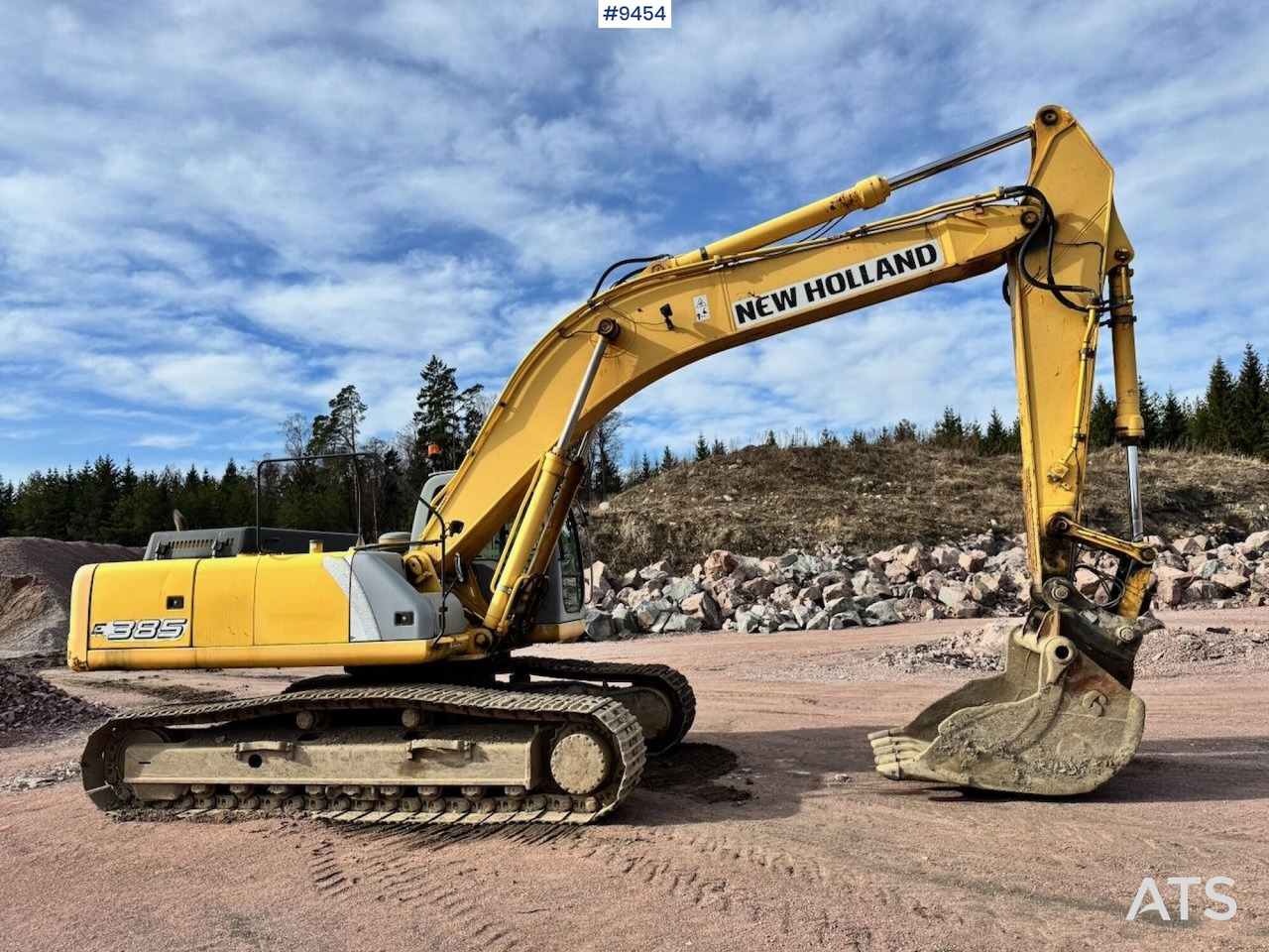 Excavator New Holland E385 - Bager gusjeničar: slika Excavator New Holland E385 - Bager gusjeničar Excavator New Holland E385 - Bager gusjeničar: slika Excavator New Holland E385 - Bager gusjeničar