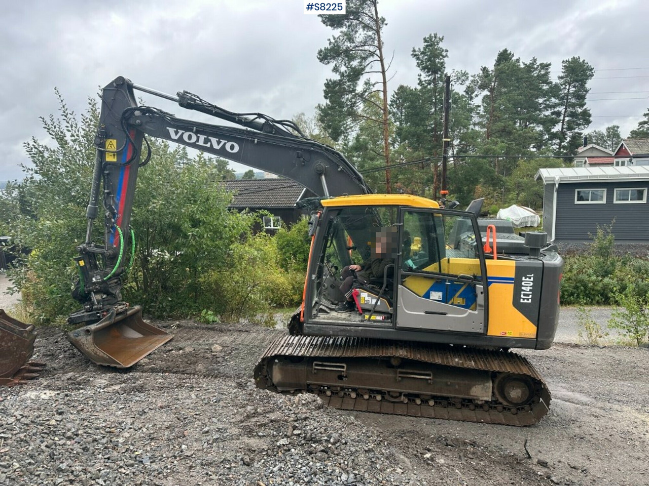Excavator, Volvo EC140EL, Tiltrotator, Attachments (See video) - Bager: slika Excavator, Volvo EC140EL, Tiltrotator, Attachments (See video) - Bager Excavator, Volvo EC140EL, Tiltrotator, Attachments (See video) - Bager: slika Excavator, Volvo EC140EL, Tiltrotator, Attachments (See video) - Bager
