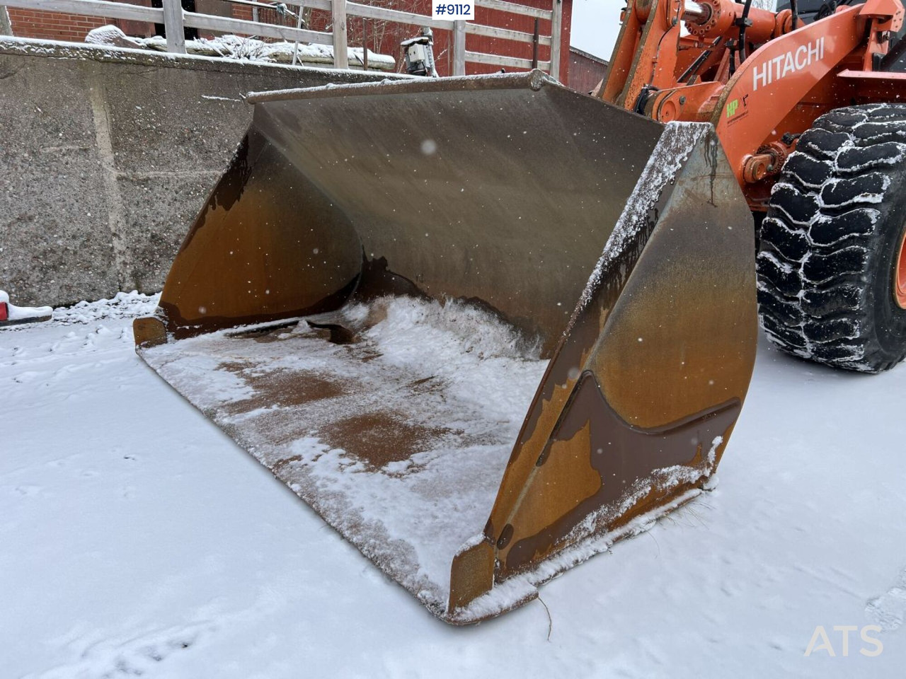 Hitachi ZW 330-5B Wheel loader with bucket (VIDEO) - Utovarivač na kotačima: slika Hitachi ZW 330-5B Wheel loader with bucket (VIDEO) - Utovarivač na kotačima Hitachi ZW 330-5B Wheel loader with bucket (VIDEO) - Utovarivač na kotačima: slika Hitachi ZW 330-5B Wheel loader with bucket (VIDEO) - Utovarivač na kotačima