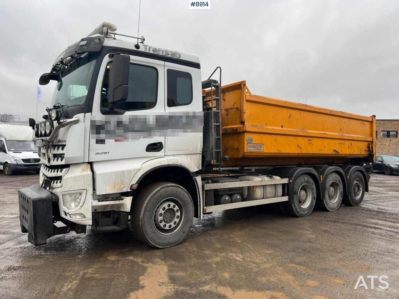 Hooklift Truck Mercedes-Benz Arocs with plow attachments - Kamion s kukastom dizalicom: slika Hooklift Truck Mercedes-Benz Arocs with plow attachments - Kamion s kukastom dizalicom Hooklift Truck Mercedes-Benz Arocs with plow attachments - Kamion s kukastom dizalicom: slika Hooklift Truck Mercedes-Benz Arocs with plow attachments - Kamion s kukastom dizalicom