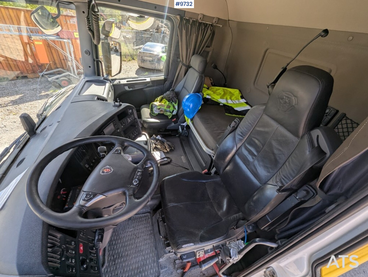 Hooklift Truck Scania R520 6x2 with flatbed - Kamion s kukastom dizalicom: slika Hooklift Truck Scania R520 6x2 with flatbed - Kamion s kukastom dizalicom Hooklift Truck Scania R520 6x2 with flatbed - Kamion s kukastom dizalicom: slika Hooklift Truck Scania R520 6x2 with flatbed - Kamion s kukastom dizalicom