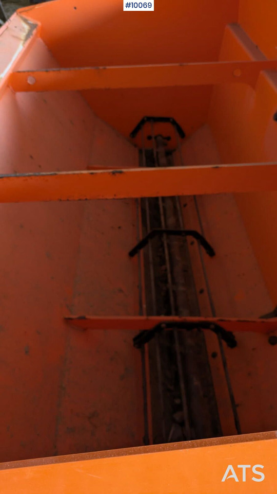 Hydromann SL 14 sand spreader for agricultural tractors - Posipač pijeska/ Soli: slika Hydromann SL 14 sand spreader for agricultural tractors - Posipač pijeska/ Soli Hydromann SL 14 sand spreader for agricultural tractors - Posipač pijeska/ Soli: slika Hydromann SL 14 sand spreader for agricultural tractors - Posipač pijeska/ Soli