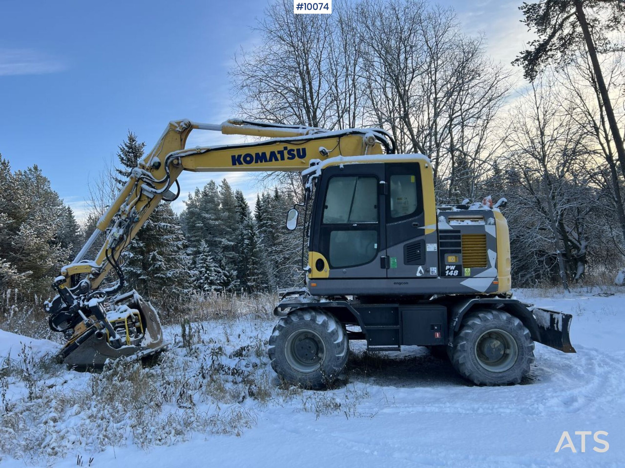 Komatsu PW148 Wheeled excavator with rotor and buckets - Bager na kotačima: slika Komatsu PW148 Wheeled excavator with rotor and buckets - Bager na kotačima Komatsu PW148 Wheeled excavator with rotor and buckets - Bager na kotačima: slika Komatsu PW148 Wheeled excavator with rotor and buckets - Bager na kotačima