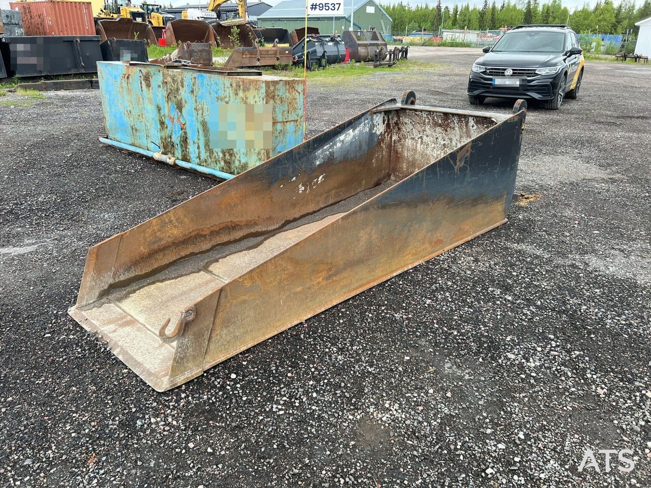 LS Refilling bucket - Stora BM - Utovarna korpa: slika LS Refilling bucket - Stora BM - Utovarna korpa LS Refilling bucket - Stora BM - Utovarna korpa: slika LS Refilling bucket - Stora BM - Utovarna korpa