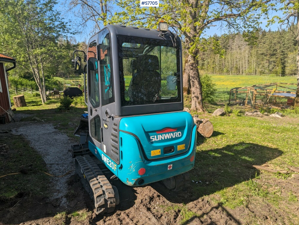 Mini excavator Sunward SWE20F with buckets SEE VIDEO - Bager: slika Mini excavator Sunward SWE20F with buckets SEE VIDEO - Bager Mini excavator Sunward SWE20F with buckets SEE VIDEO - Bager: slika Mini excavator Sunward SWE20F with buckets SEE VIDEO - Bager