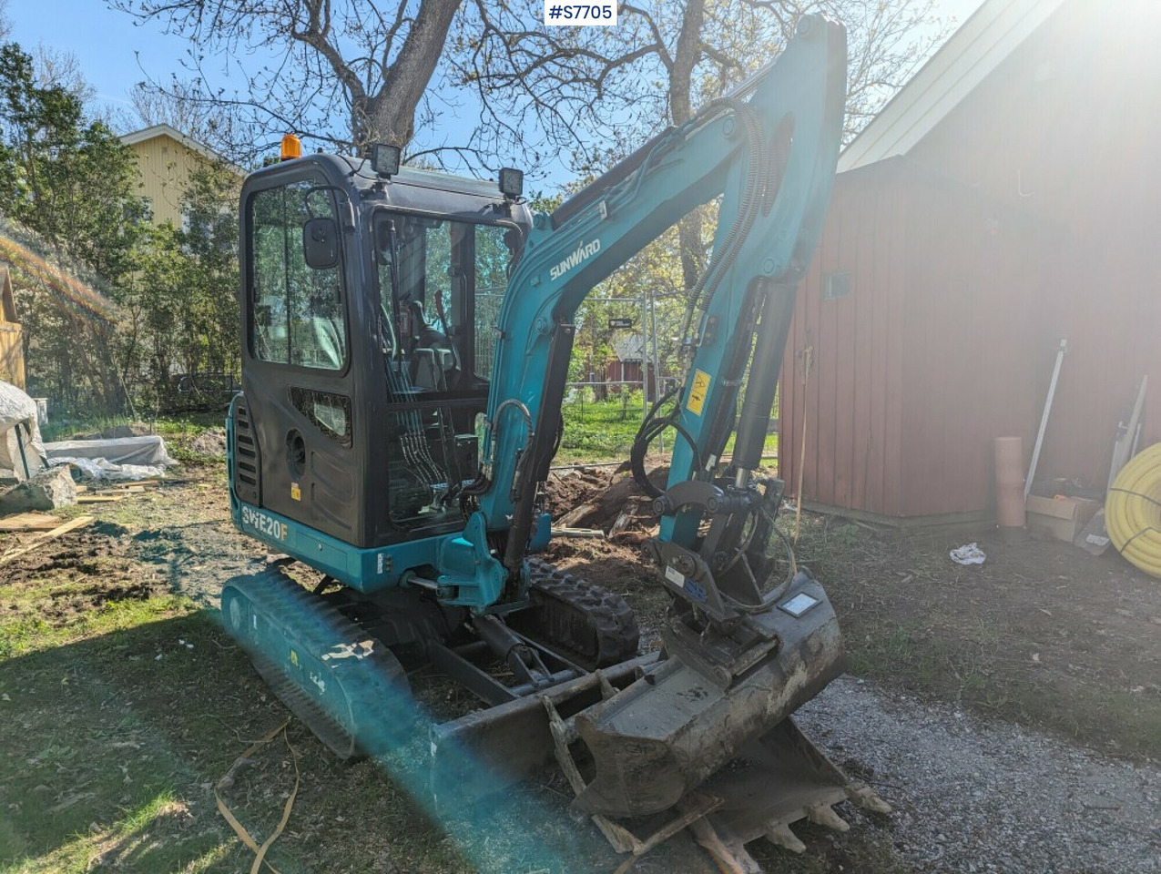 Bager Mini excavator Sunward SWE20F with buckets SEE VIDEO: slika Bager Mini excavator Sunward SWE20F with buckets SEE VIDEO