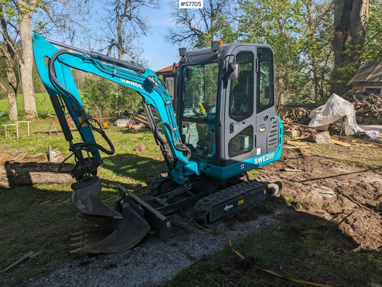 Mini excavator Sunward SWE20F with buckets SEE VIDEO - Bager: slika Mini excavator Sunward SWE20F with buckets SEE VIDEO - Bager Mini excavator Sunward SWE20F with buckets SEE VIDEO - Bager: slika Mini excavator Sunward SWE20F with buckets SEE VIDEO - Bager