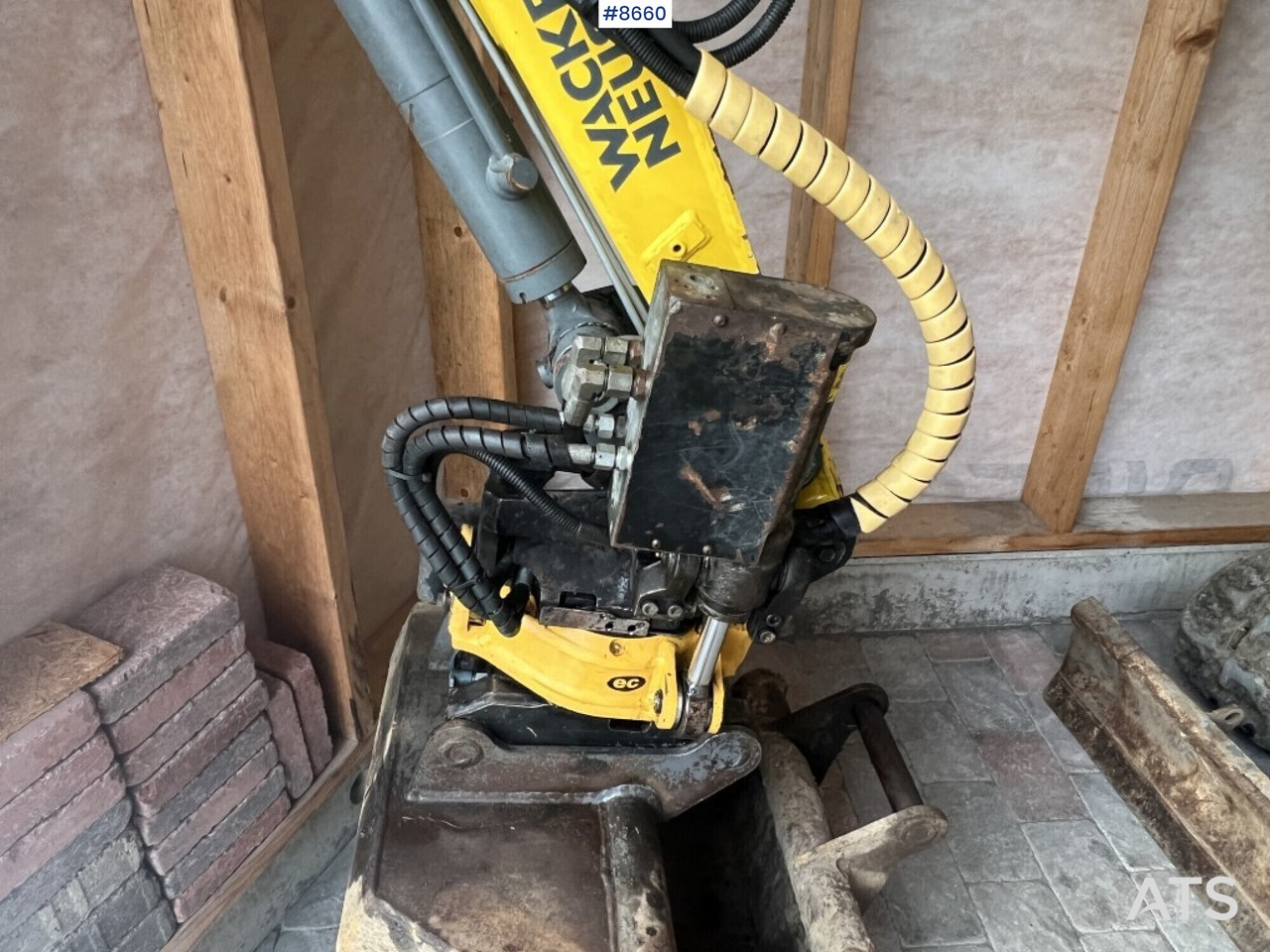 Mini excavator - Wacker Neuson 2003 RD - Mini bager: slika Mini excavator - Wacker Neuson 2003 RD - Mini bager Mini excavator - Wacker Neuson 2003 RD - Mini bager: slika Mini excavator - Wacker Neuson 2003 RD - Mini bager