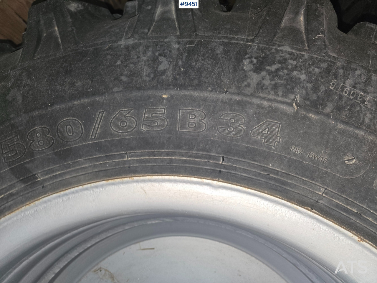 NOKIAN TIRE AND RIM FOR HUDDIG - Građevinska oprema: slika NOKIAN TIRE AND RIM FOR HUDDIG - Građevinska oprema NOKIAN TIRE AND RIM FOR HUDDIG - Građevinska oprema: slika NOKIAN TIRE AND RIM FOR HUDDIG - Građevinska oprema
